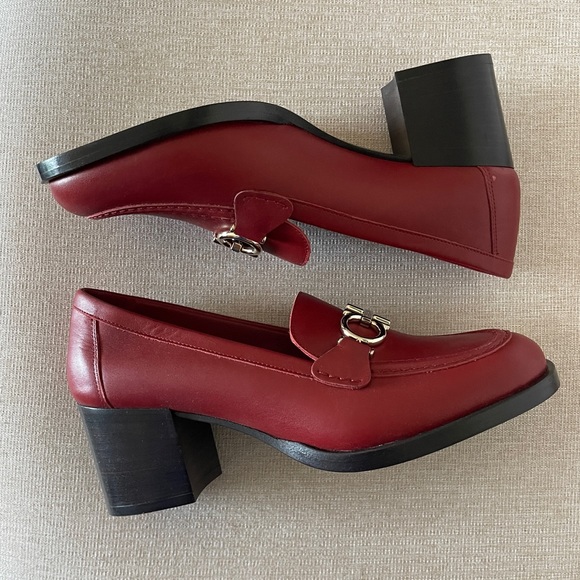 Salvatore Ferragamo Rolo Block-Heel Leather Loafers. New in Box. Size 6D. - Picture 8 of 16